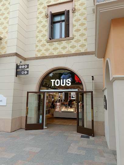 Tous Jewelry, Canovelles